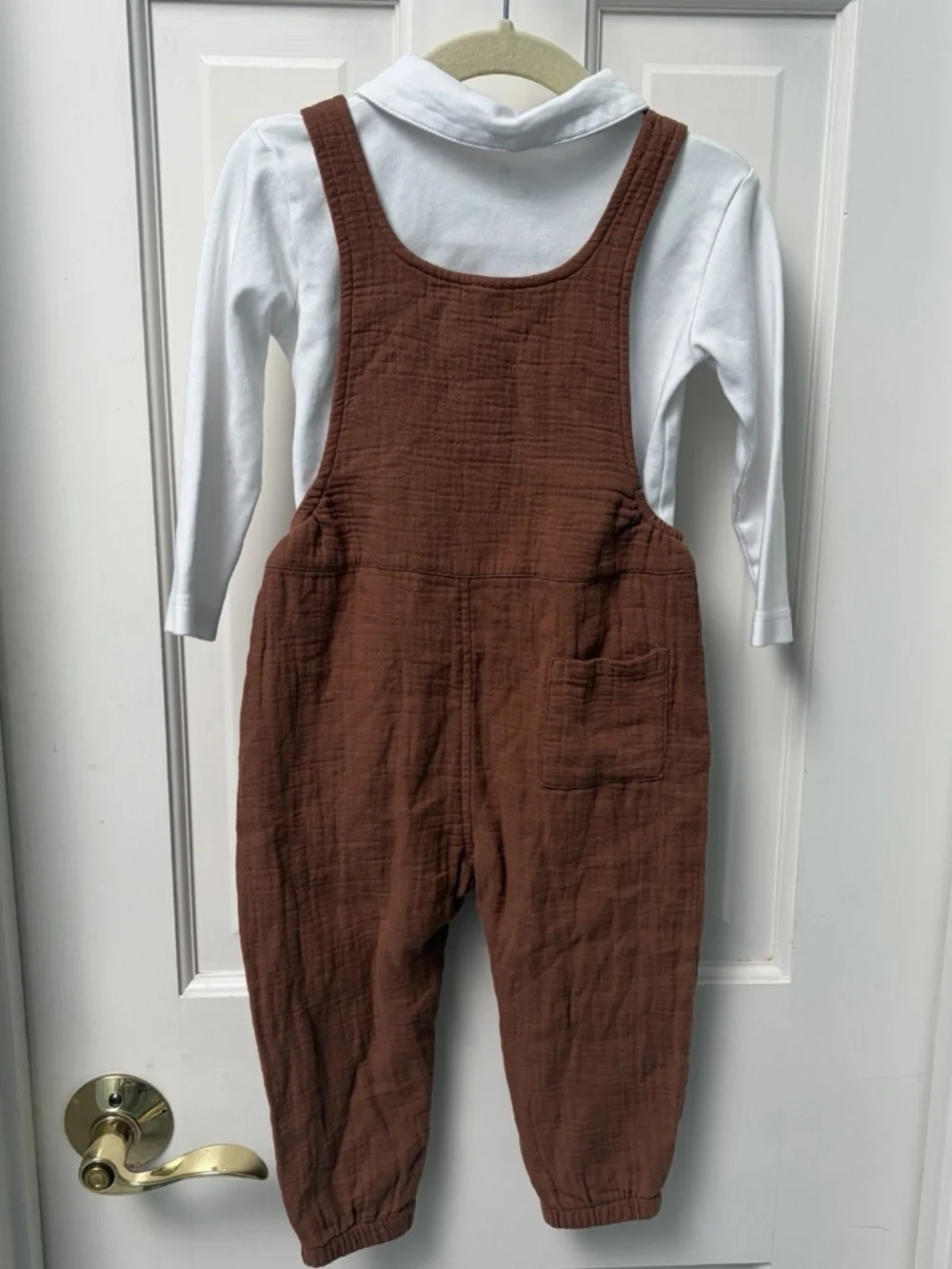 Quincy Mae 12-18 Mo Brown Overalls & Classic Prep Bodysuit 2pc Set